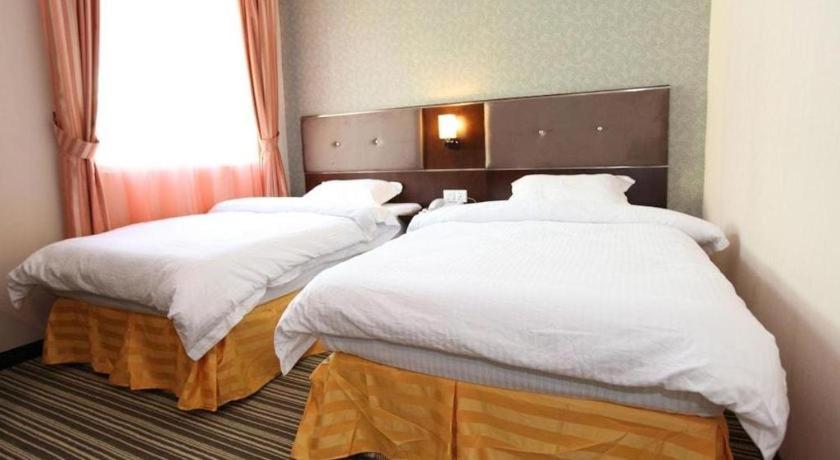 1 City Hotel 亞庇 外观 照片